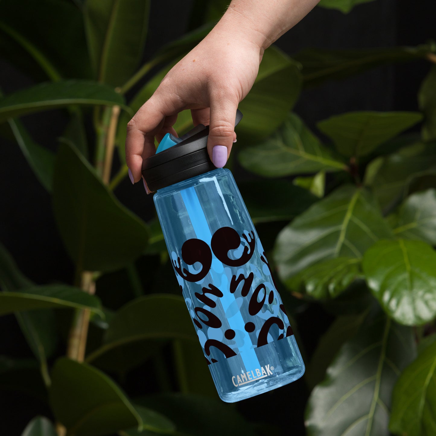 NOURISH'D SPORTS WATER BOTTLE | CamelBak Eddy®+ - Smoke Black Print