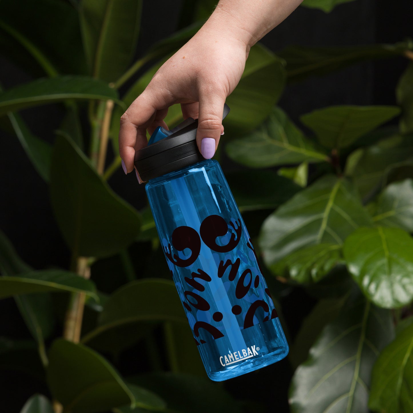 NOURISH'D SPORTS WATER BOTTLE | CamelBak Eddy®+ - Smoke Black Print